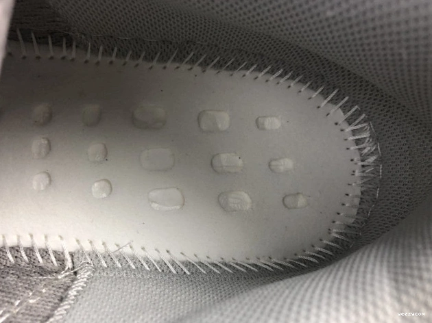 Cream 700 Cream V2 Adidas Yeezy GY7924 Boost 0727